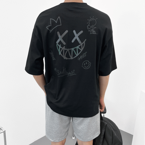 탄탄한 오버핏 낙서 스마일 티셔츠(3color) 4302